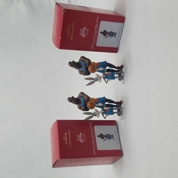 Hallmark Keepsake Ornament Space Jam Lebron James & Bugs Bunny Christmas 2021 - Picture 3 of 11